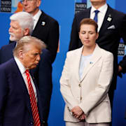 Danmarks statsminister Mette Frederiksen och Donald Trump. Arkivbild. 