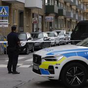 Polis på plats i Olskroken vid en tidigare händelse. Arkivbild.