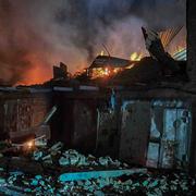 Förödelse i Kyiv. Foto förmedlas av ukrainska räddningstjänsten. 