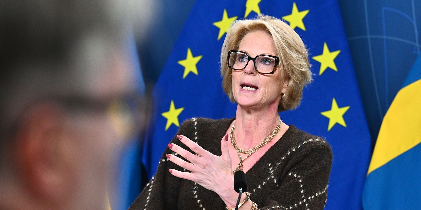 Finansminister Elisabeth Svantesson (M) på pressträffen.