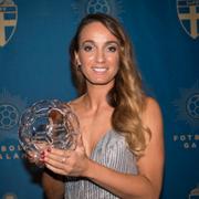 Kosovare Asllani får priset "Årets forward" vid fotbollsgalan på Hovet. 