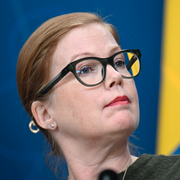 Anna Starbrink (L)/Militärövning.