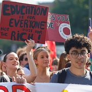 Franska demonstrationer i staden Lille mot regeringsbudgeten förra månaden.