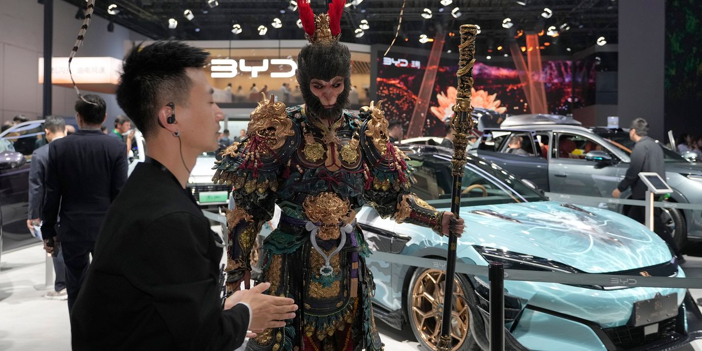 En BYD-bil på en mässa i Shanghai.