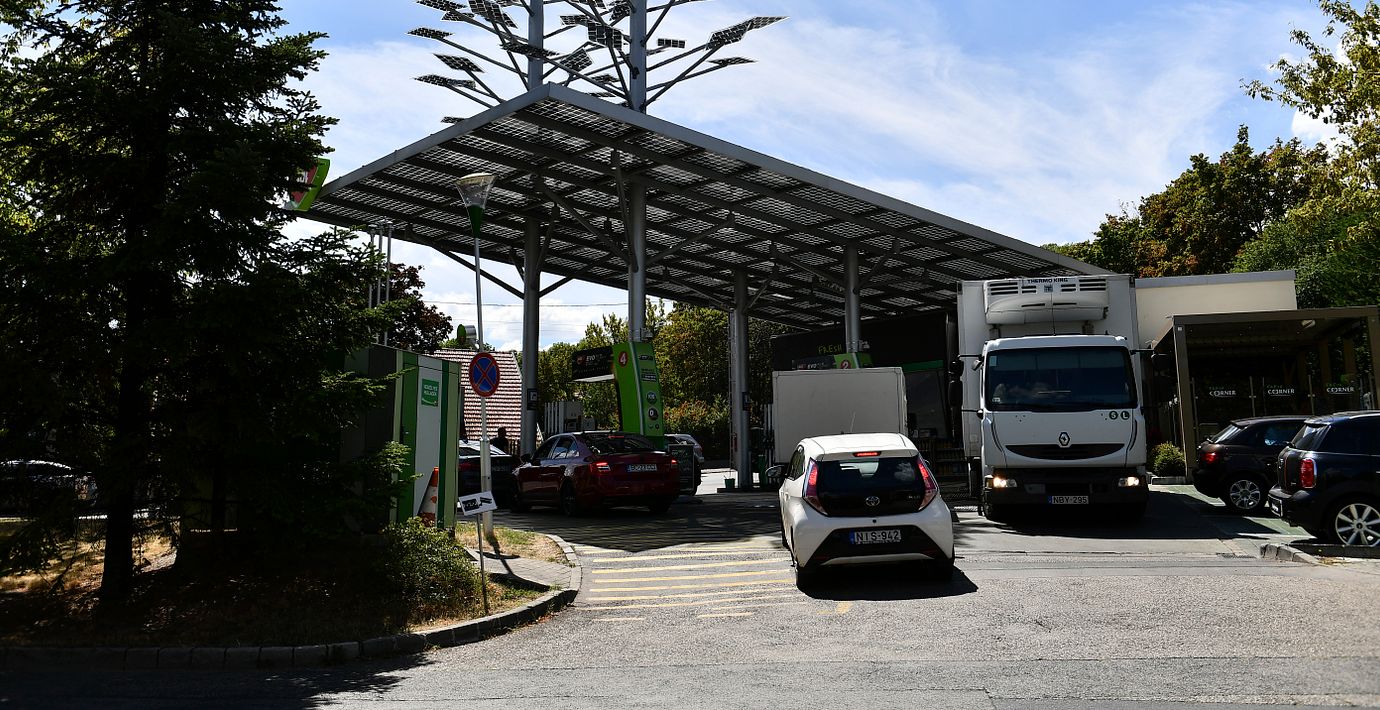 Bensinmack i Budapest.