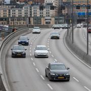 Biltrafik på centralbron i centrala Stockholm. 