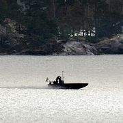 Arkivbild på en båt som kör mellan Gålö och Ornö.