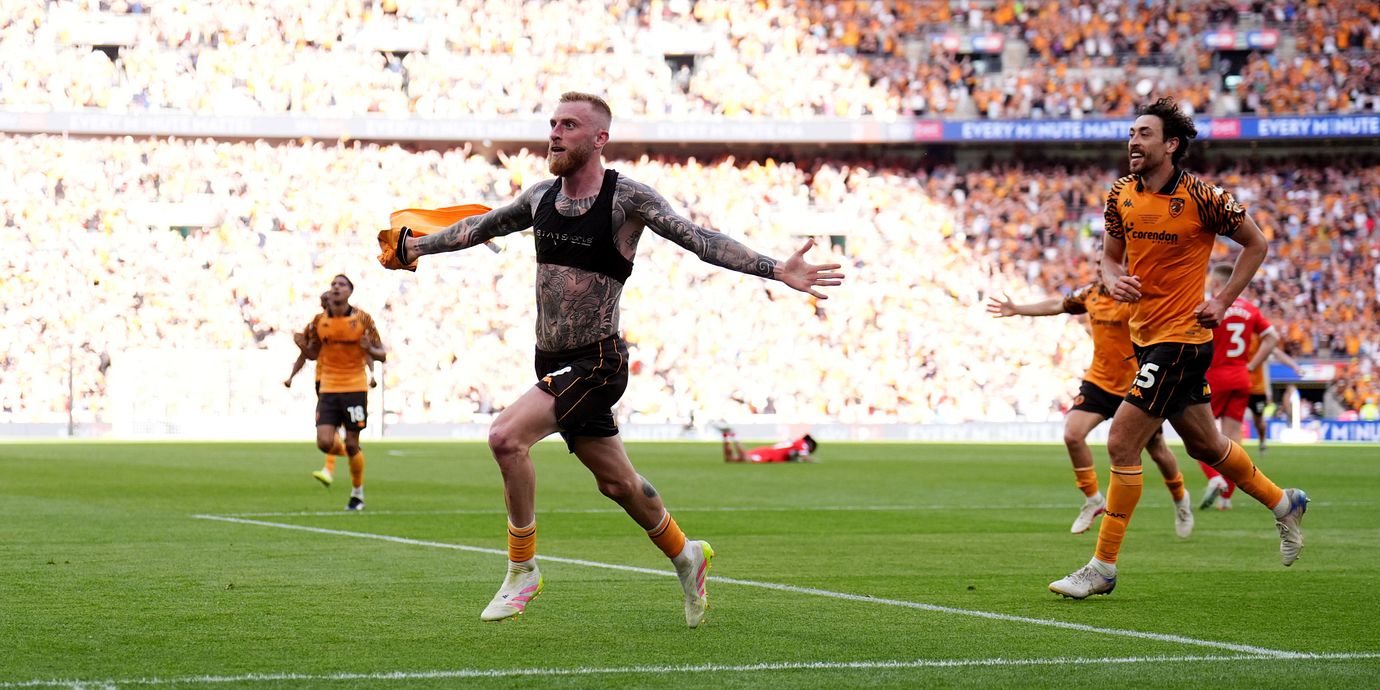 Hulls Oliver McBurnie efter att han gjort det avgörande målet.