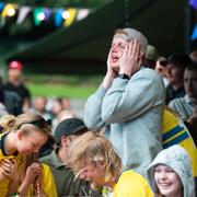 Svenska fans på en restaurang i Stockholm