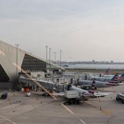 American Airlines-plan på LaGuardia-flygplatsen i New York tidigare i juli.