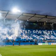 MFF-fans med ett tifo 2022.