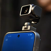 Honors ”Robot Phone”.