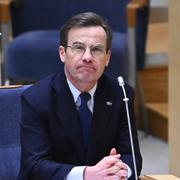 Statsminister Ulf Kristersson (M) svarar på interpellation om sitt ansvar för rekryteringen av den nationella säkerhetsrådgivaren Henrik Landerholm.