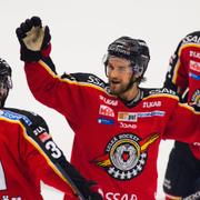 Luleås Jonathan Granström jublar med lagkamraterna efter sitt 1–0-mål