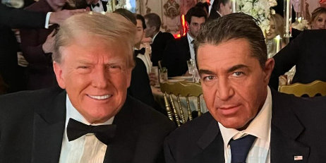 Paolo Zampolli festar med Donald Trump på Mar-a-Lago, 2024.
