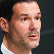 Integrationsminister Johan Forssell (M) och Socialdemokraternas integrationspolitiska talesperson Lawen Redar.