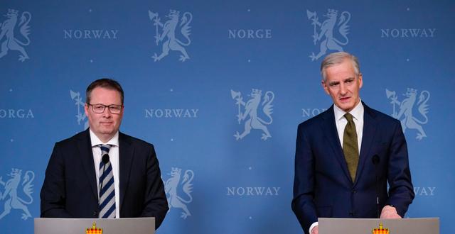 Bjørn Arild Gram och Norges statsminister Jonas Gahr Støre under tisdagens presskonferens. Lise Åserud / NTB