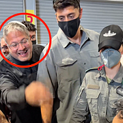 Skärmbilder från Itamar Ben-Gvirs egen video.