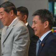 Kinas vice premiärminister He Lifeng och chefsförhandlaren Li Chenggang.