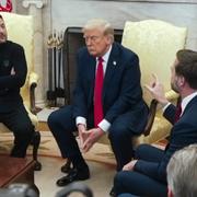 Volodymyr Zelenskyj och JD Vance i Ovala rummet i februari. 