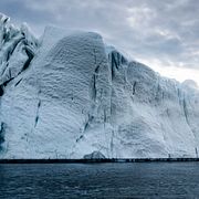 Sermeq Kujalleq-glaciären på Grönland, fotograferad i augusti 2023.