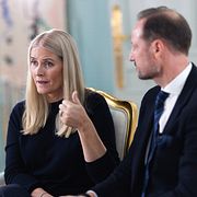 Kronprinsessan Mette-Marit intervjuas av NRK