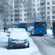 SL bussar står på rad, Gärdet i Stockholm