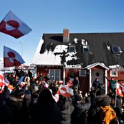 Protester utanför USA:s konsulat på Grönland, 15 mars.