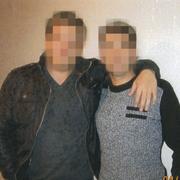 Bild ur polisens förundersökningsprotokoll som visar mannen misstänkt för mordförsök till vänster och mannen misstänkt för medhjälp till höger.