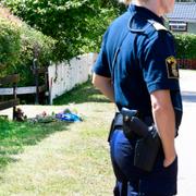 Två personer dog när en familj på cykel blev påkörda i Färjestaden på onsdagen.