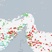 Den marina trafiken genom Hormuzsundet, och en amerikansk soldat i sundet år 2023.
