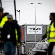 Anställda går av sitt skift vid Northvolts fabrik i Skellefteå 