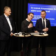 AI-kommissionens ordförande Carl-Henric Svanberg, statsminister Ulf Kristersson (M) och civilminister Erik Slottner (KD).