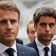 Emmanuel Macron och den nye premiärministern Gabriel Attal i oktober 2023.