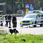 Arkivbild från polisinsatsen efter moskémordet i somras.