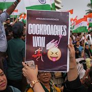 Demonstranter i Mumbai i Indien.