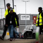 Anställda går av sitt skift vid Northvolts fabrik i Skellefteå.