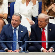 Trump och Witkoff på tennis i september. 