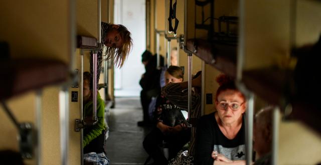 Personer som flyr Luhansk. Francisco Seco / AP