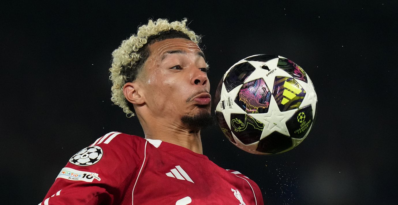 Den berömda Adidas-skapade ”stjärnfotbollen” kan bli ett minne blott.