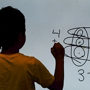 AI har klarat av att knäcka en historisk mattegåta. Men resten? AI i skolan har hamnat i fokus sedan de svenska bottenresultaten i Pisa-undersökningen.