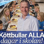 Moderaterna i Skurup vill införa köttbullar och pasta som en stående rätt i skolan.