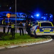 Polis på plats efter skottlossning i Södertälje på onsdagen.