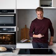  My Electrolux Kitchen-appen gör det smidigare att laga mat med SteamPro-ugnen. 