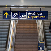 Informationsskyltar på Terminal 5, Arlanda flygplats.