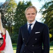 Kronprins Haakon (vänster) med familj. Längst till höger Marius Borg Høiby.