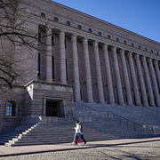 Den finska riksdagens byggnad i Helsingfors.
