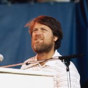 Mike Love och Brian Wilson under en spelning 1983.
