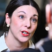 Socialdemokraternas rättspolitiska talesperson Teresa Carvalho och Dermot Clemenger. 