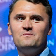 Minnesceremonin för Charlie Kirk anordnas i Arizona. 